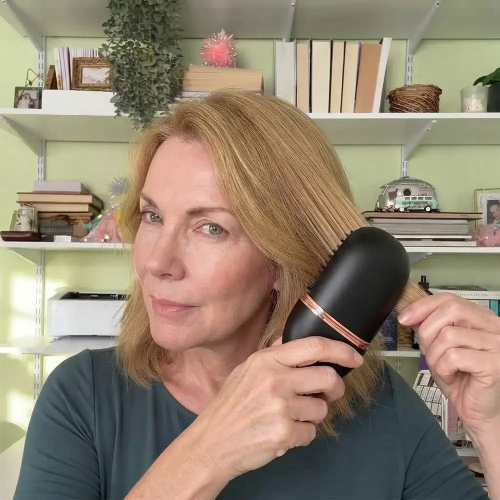Lustra Go™️ Cordless Hair Brush